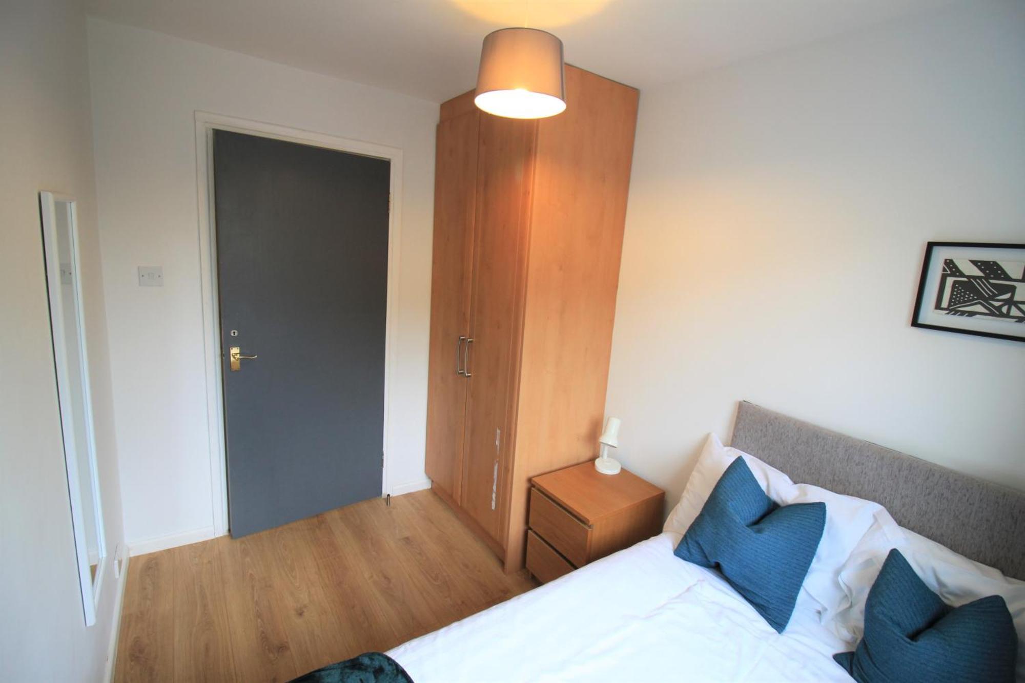 Hamilton House -3 Bed Close To Town, Drive Parking, 2 Toilets Casa de Férias Newcastle Upon Tyne